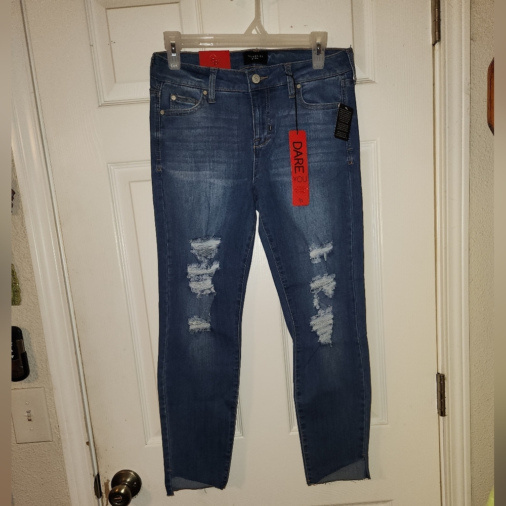 Celebrity Pink Crop Jeans